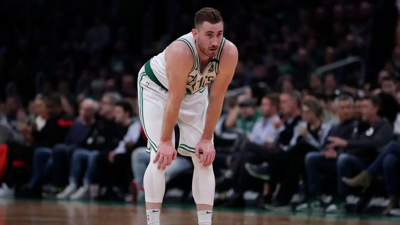 Gordon Hayward's Unexpected Exit A Closer Look at the Hornets Forward's Latest Setback