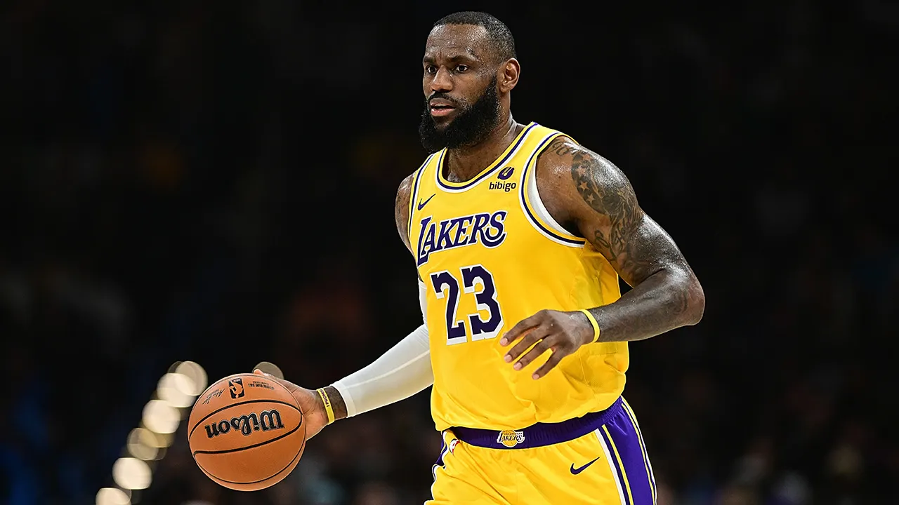 LeBron James Sets Unbeatable NBA Record The Unbelievable Journey to 39,000 Points