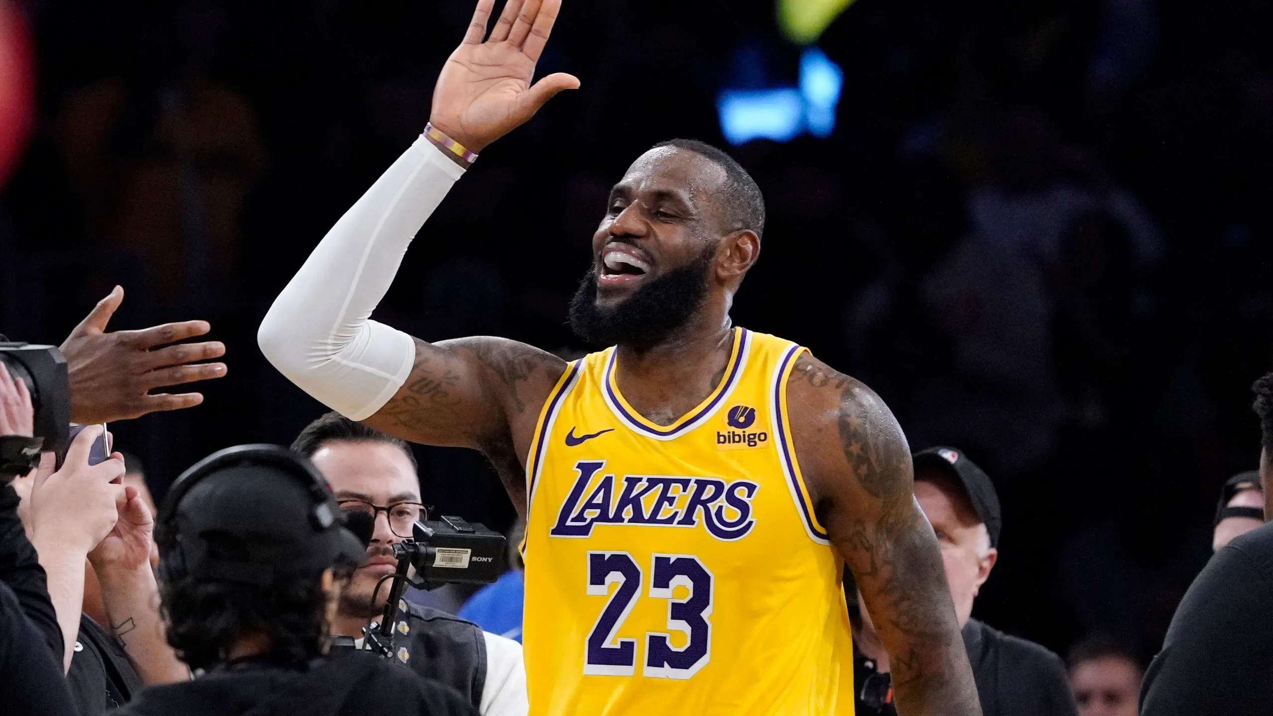 LeBron James Sets Unbeatable NBA Record The Unbelievable Journey to 39,000 Points