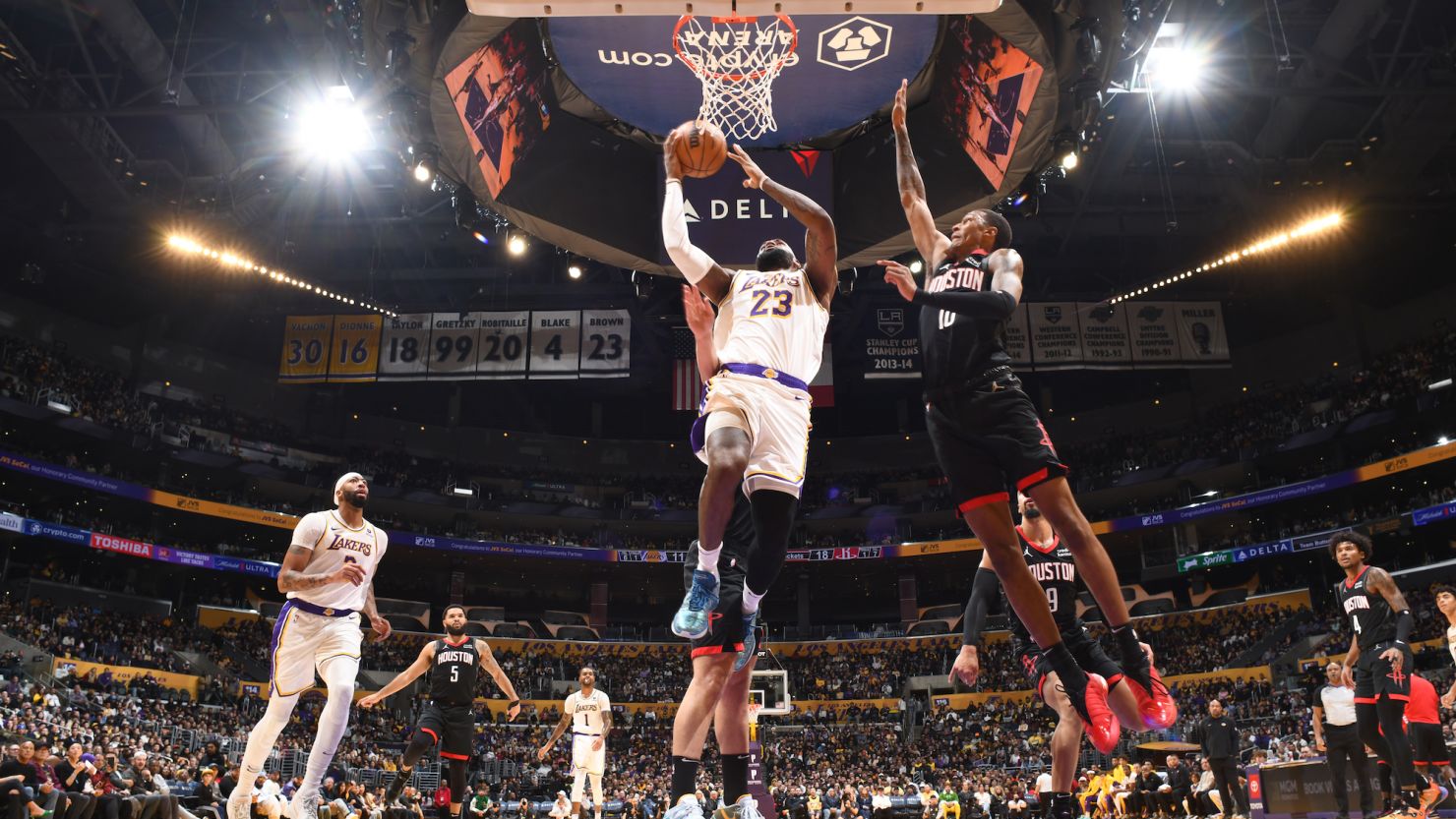 LeBron James Shatters NBA Record Most Minutes Ever Played Surpasses Kareem Abdul-Jabbar's Legacy