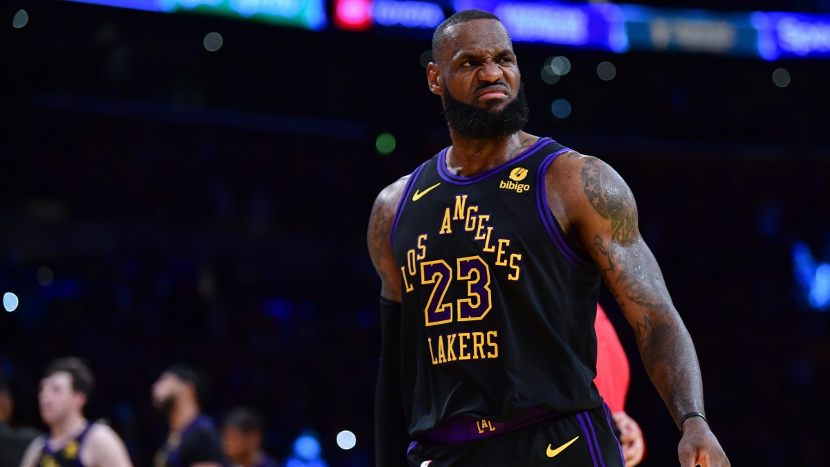 LeBron's Epic Quest for 40K How the Lakers Legend is Shattering NBA Records and Inspiring Fans