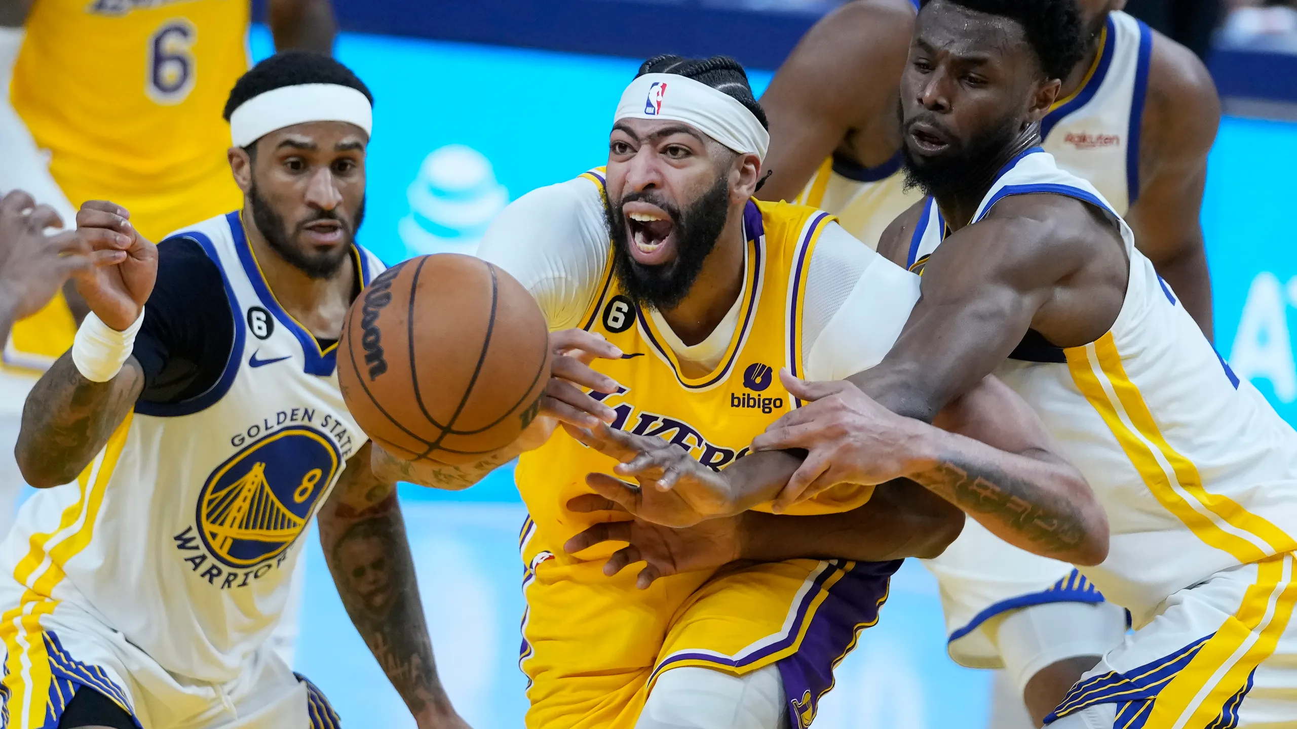 NBA News Is Anthony Davis playing tonight vs Suns Lakers big man could cost the franchise debut In-Season Tournament trophy