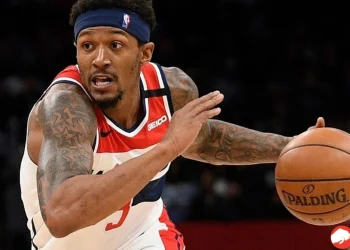 NBA News Is Bradley Beal playing tonight vs Lakers Suns star injury could benefit LeBron James and co. 2