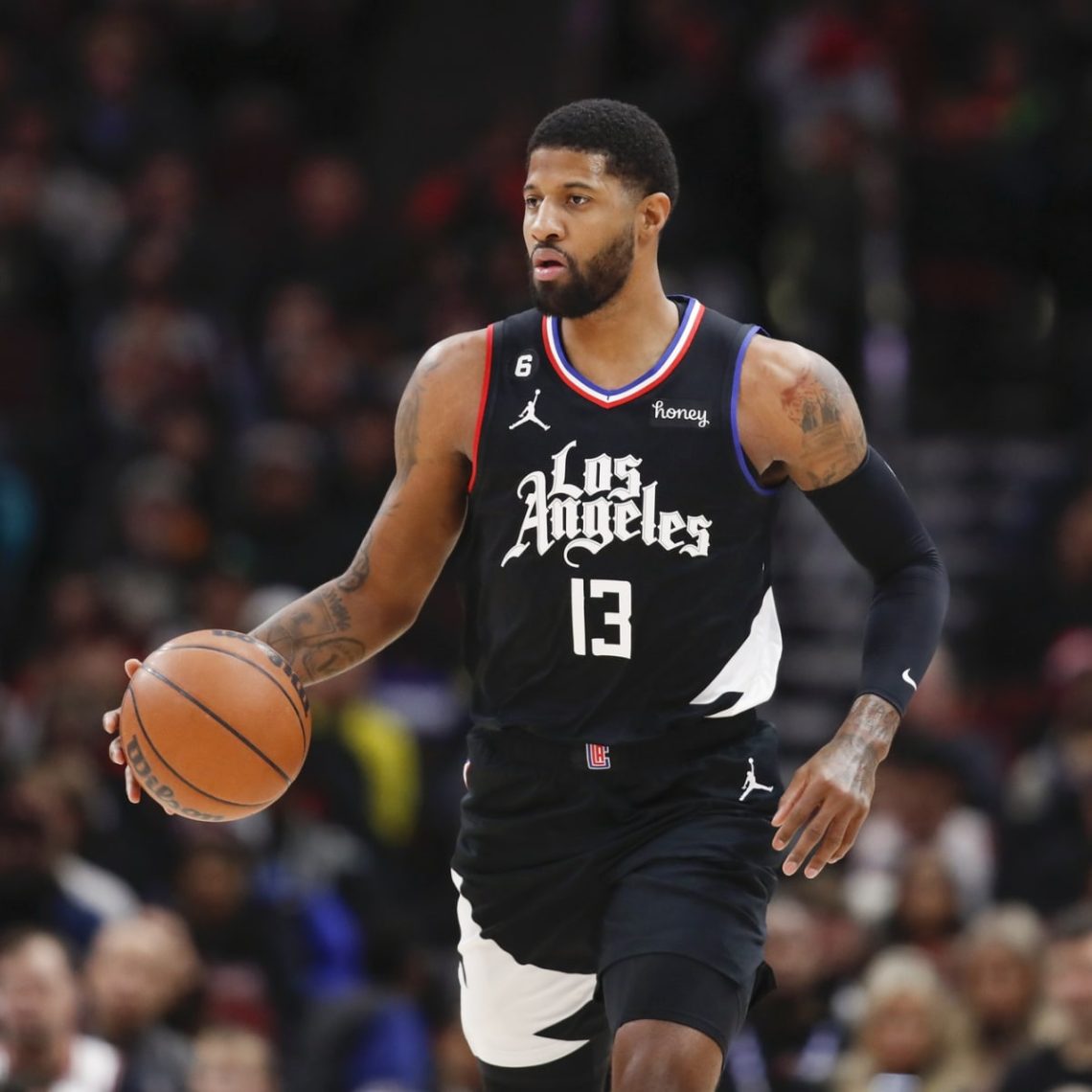 NBA Trade Rumor Philadelphia 76ers Eyeing Los Angeles Clippers' Paul 176 Million Trade