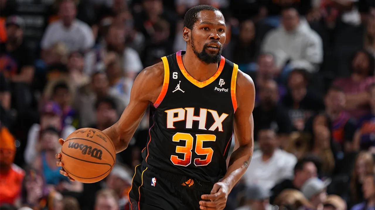 Rising Suns How Durant's Record-Breaking Streak and Booker's Team Play Are Shaping Phoenix's NBA Dream-