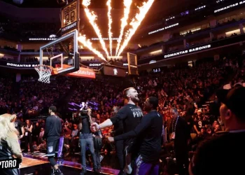 Sacramento Kings' Keegan Murray Faces Injury Scare in Tense Clash Against New Orleans Pelicans6