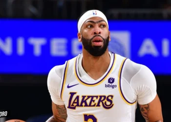 NBA News: Anthony Davis Overcomes Injury Scare in Thrilling Los Angeles Lakers Victory Over Golden State Warriors