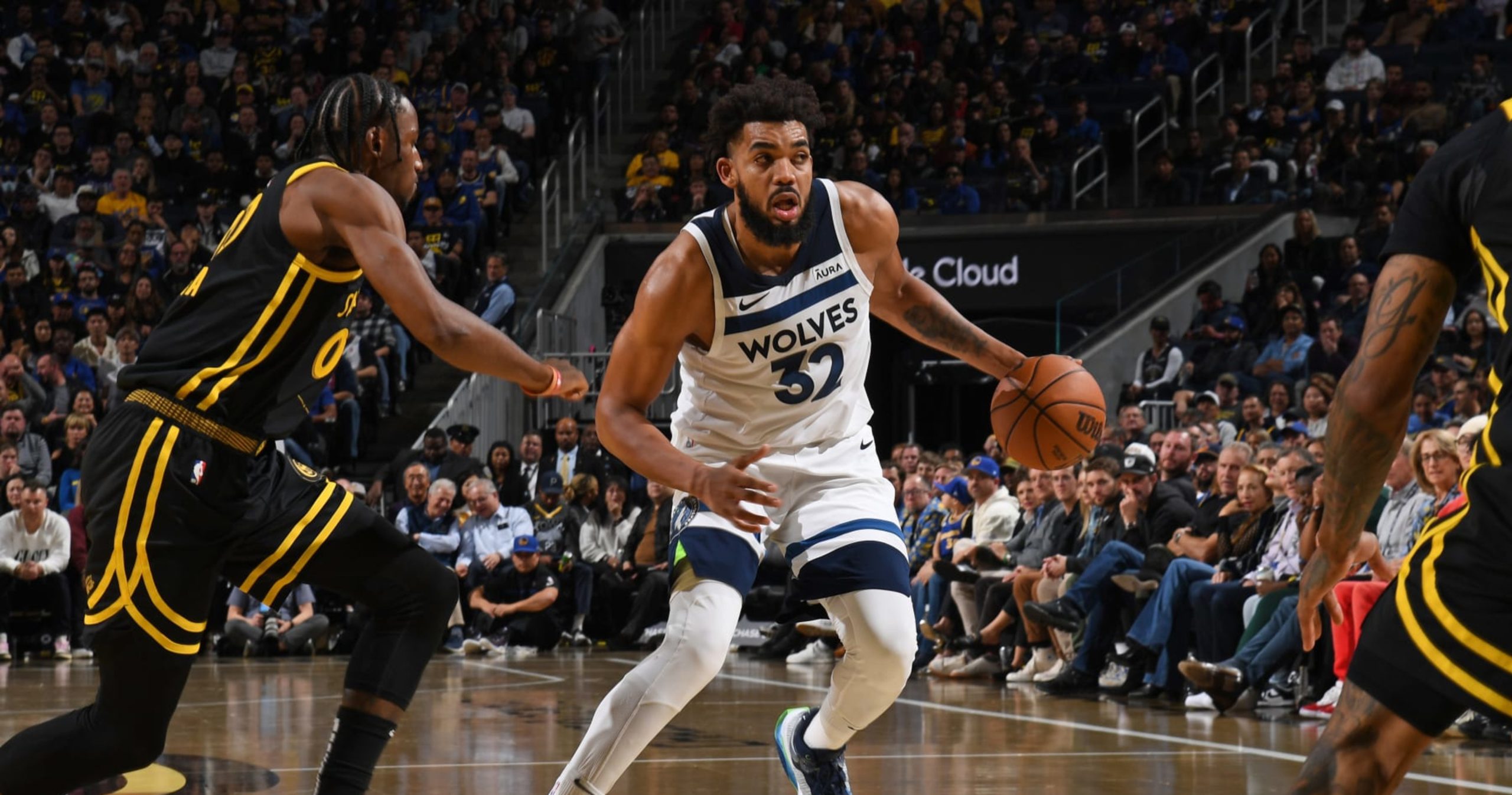 Big NBA Buzz: Knicks Set to Chase Timberwolves' Karl-Anthony Towns in High-Stakes Trade Talk