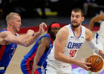 Clippers in Crisis Ivica Zubac's Calf Injury Shakes Up Team's Winning Streak 3 (1)