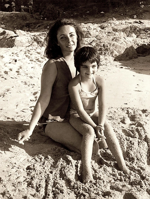 Elizabeth Taylor, Liza Todd