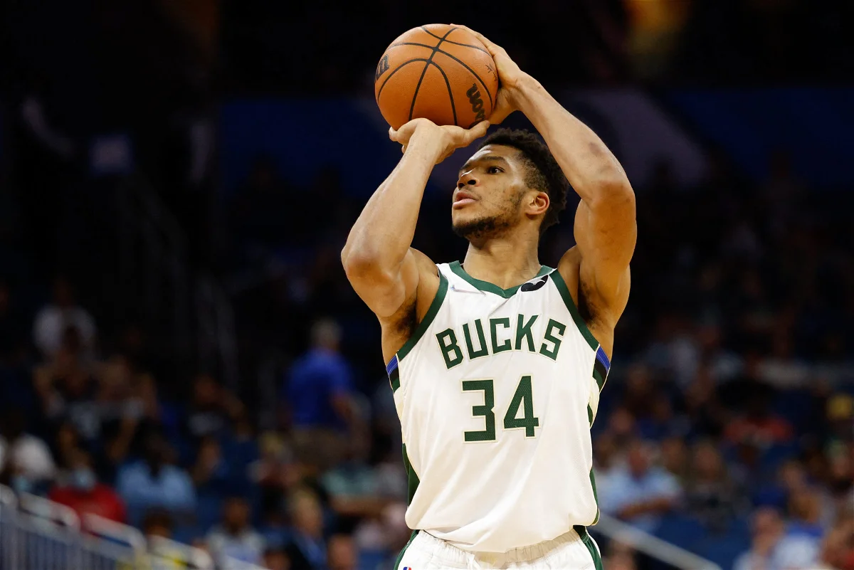 Giannis Antetokounmpo Leads Bucks to Victory Over Warriors: A Riveting Showcase of Skill and Strategy
