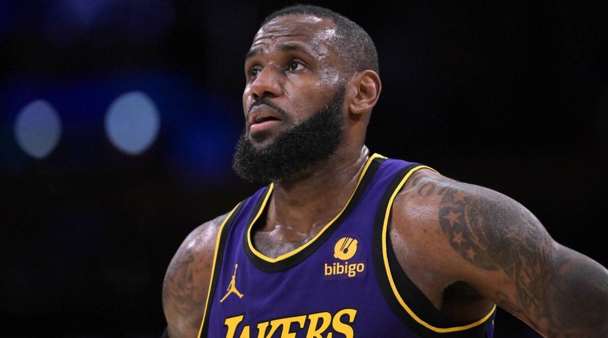 LeBron James' Injury Update: Impact on the Lakers' Performance in the NBA