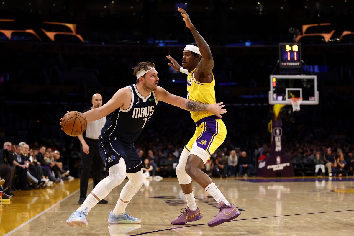 Los Angeles Lakers Eye Big Changes: Exploring Trades for Tyus Jones and Collin Sexton Amid Season Struggles