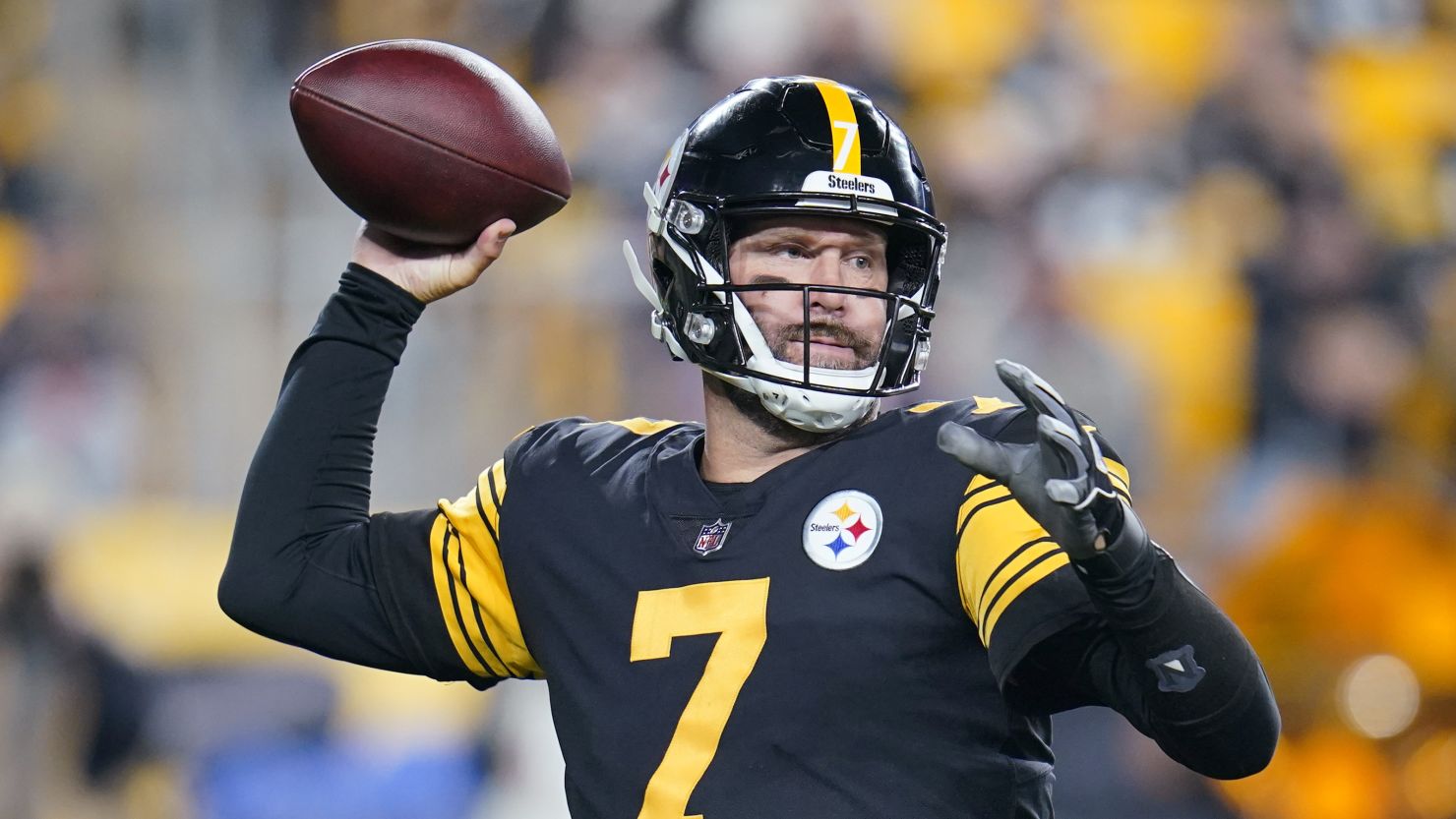 Pittsburgh Steelers: Eyeing the Quarterback Market for Offensive Revival