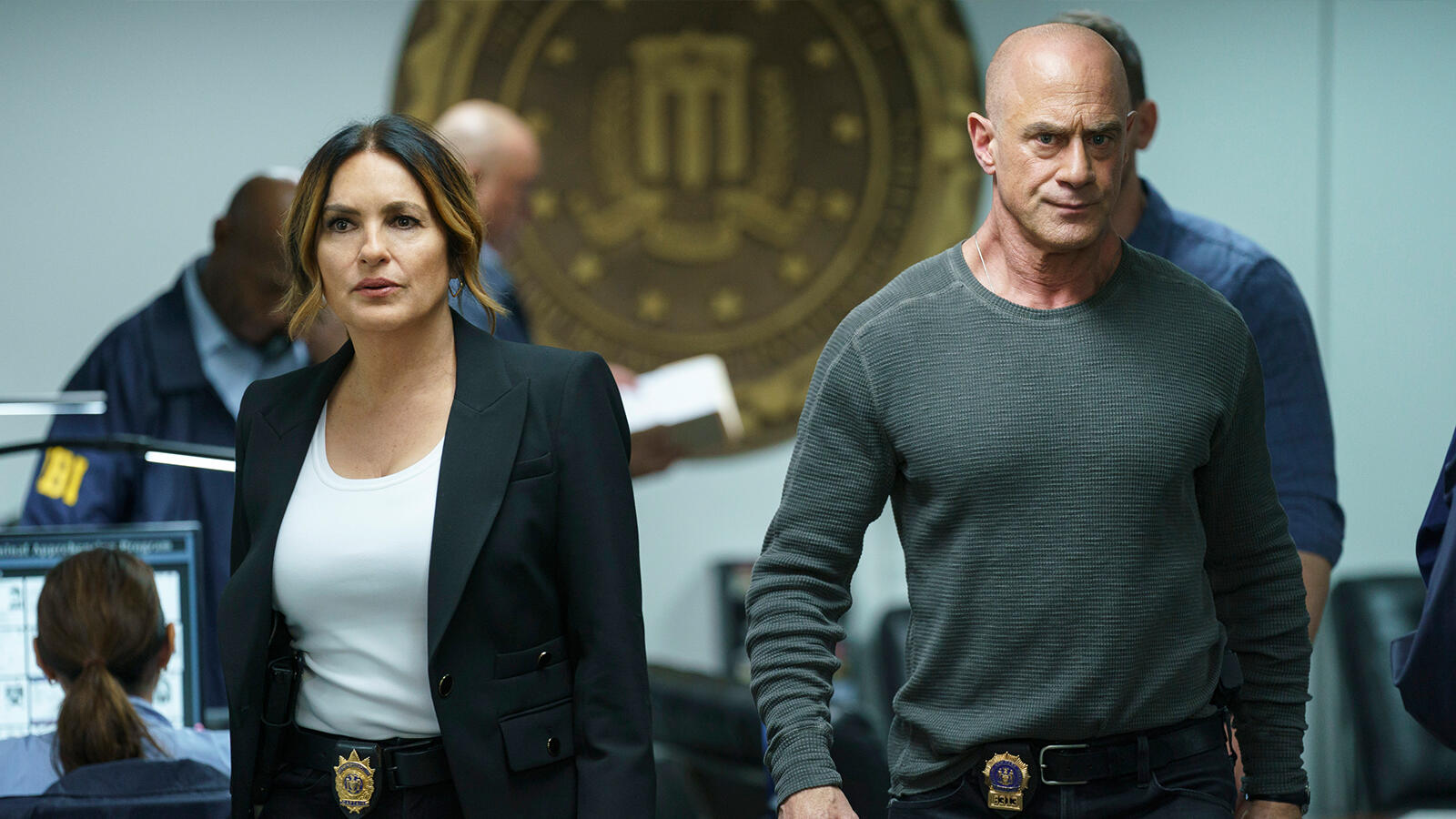 TV's Longest Drama Law & Order SVU's 25th Season Kicks Off with New Twists and Familiar Faces---