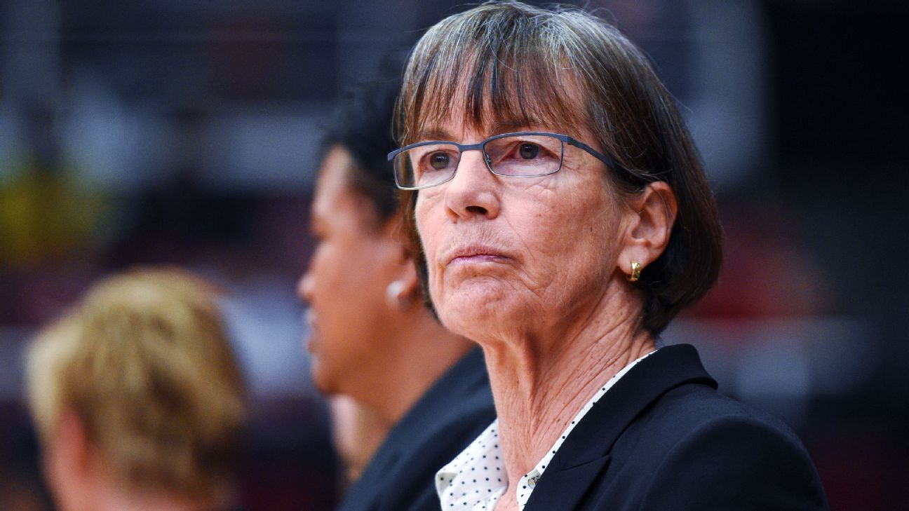 Tara VanDerveer: Breaking Barriers and Facing Speculations in College Basketball