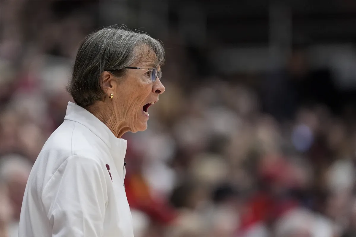 Tara VanDerveer: Breaking Barriers and Facing Speculations in College Basketball