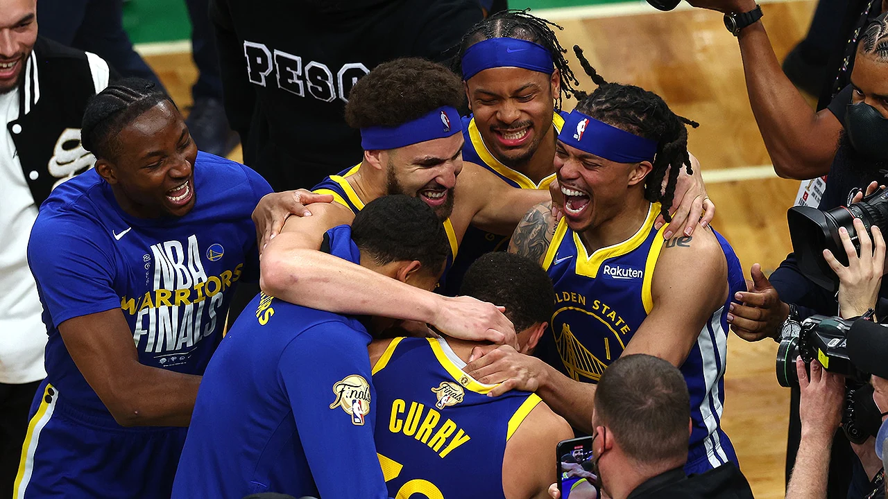 Warriors' Struggle in NBA Spotlight Barkley's Bold Take on Curry, Kuminga and Team's Future