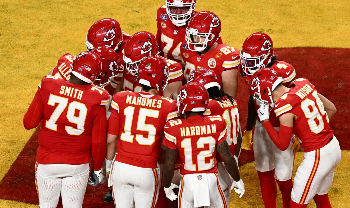 Chiefs' Big Game Plan: Keeping Star Defenders for a Shot at NFL History