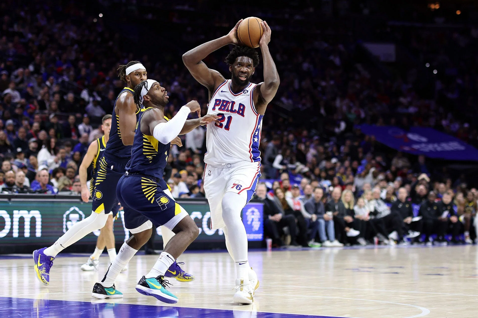 Слух о обмене в НБА: «Филадельфия 76ers» пытается поймать дуэт всех звезд Андре Драммонда и Бадди Хилда на фоне рывка в плей-офф