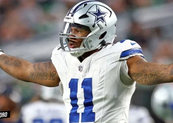 Cowboys' Micah Parsons Defends Dak Prescott Amidst Mounting Criticism5