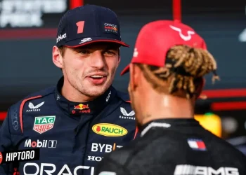 Hamilton vs Verstappen Showdown The Epic Finale at Abu Dhabi That Shocked F1 Fans6