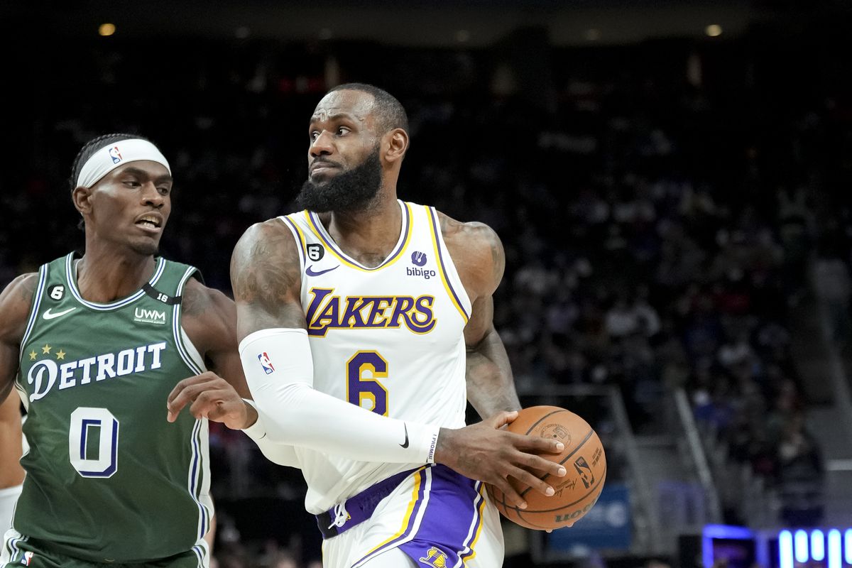 Lakers' Road to Recovery: The Impact of Returning Stars on Playoff Hopes