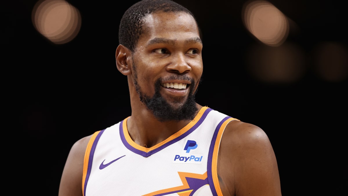NBA Star Kevin Durant Wins Hearts: How He Turned Hecklers into Fans Without Losing His Cool
