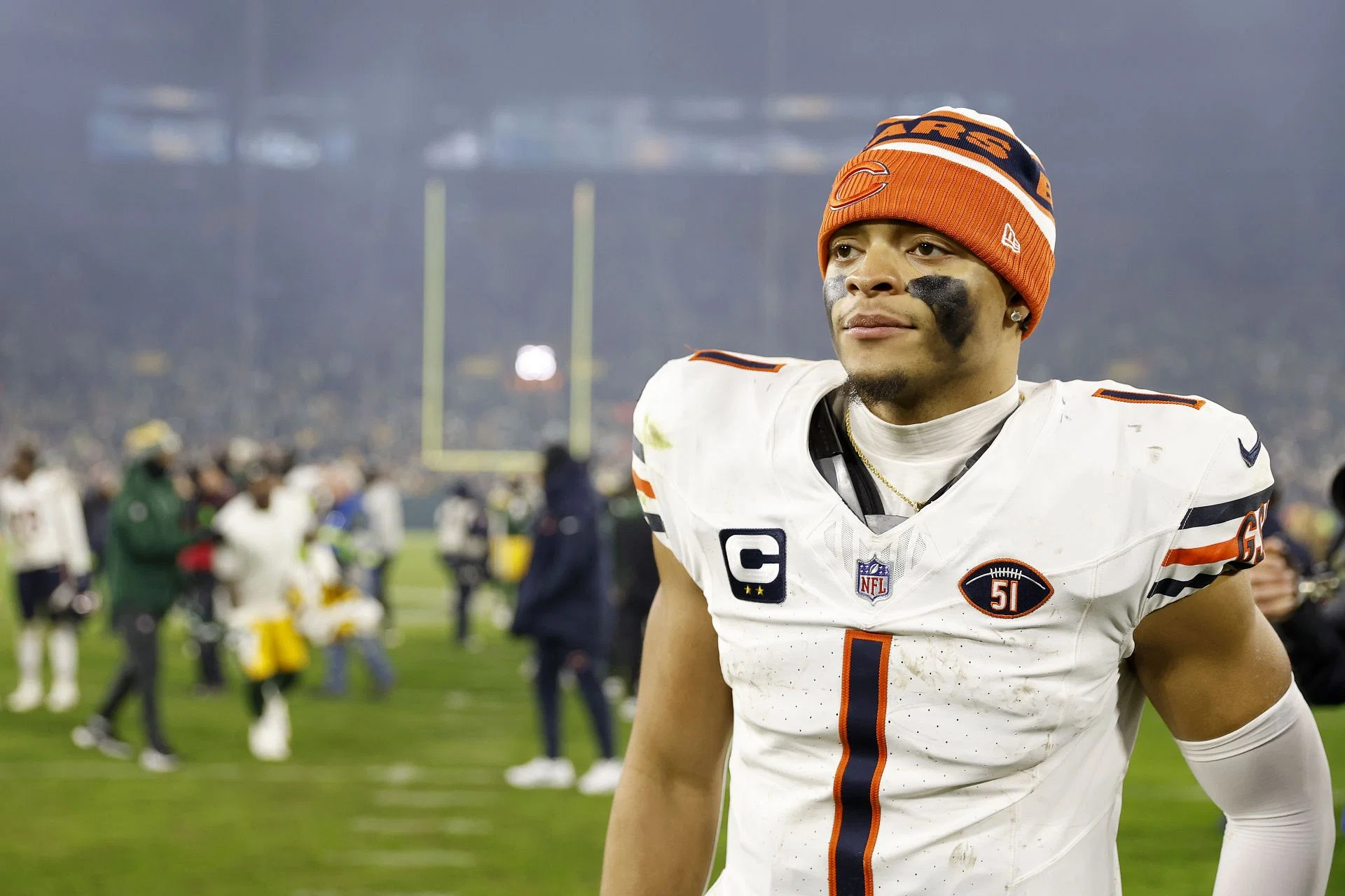 Analyzing Justin Fields' NFL trajectory: Could the Chicago Bears quarterback join the ranks of Hall of Fame legends like Peyton Manning?
