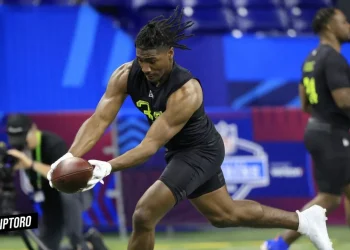 Navigating the Pre-Draft Landscape NFL Combine vs. Pro Days Unveiled1321