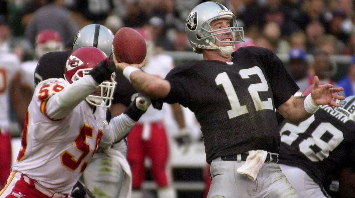 Reigniting the Rivalry: Antonio Pierce's 'Mahomes Rules' and the Chiefs-Raiders Saga