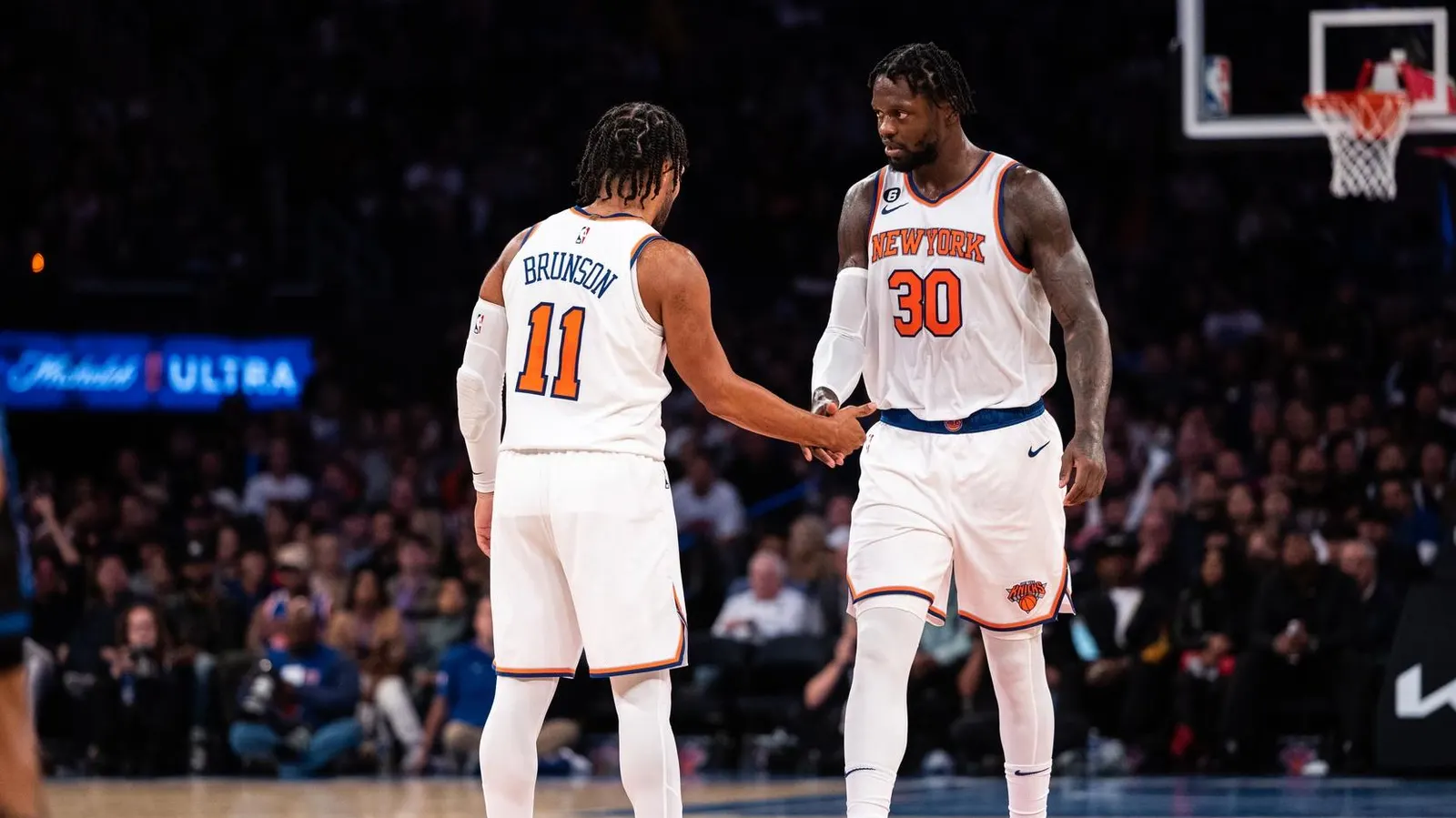 Rising Stars and Stumbling Giants: Knicks and Cavaliers Excel, Heat and Hornets Struggle in NBA's Latest Power Shift