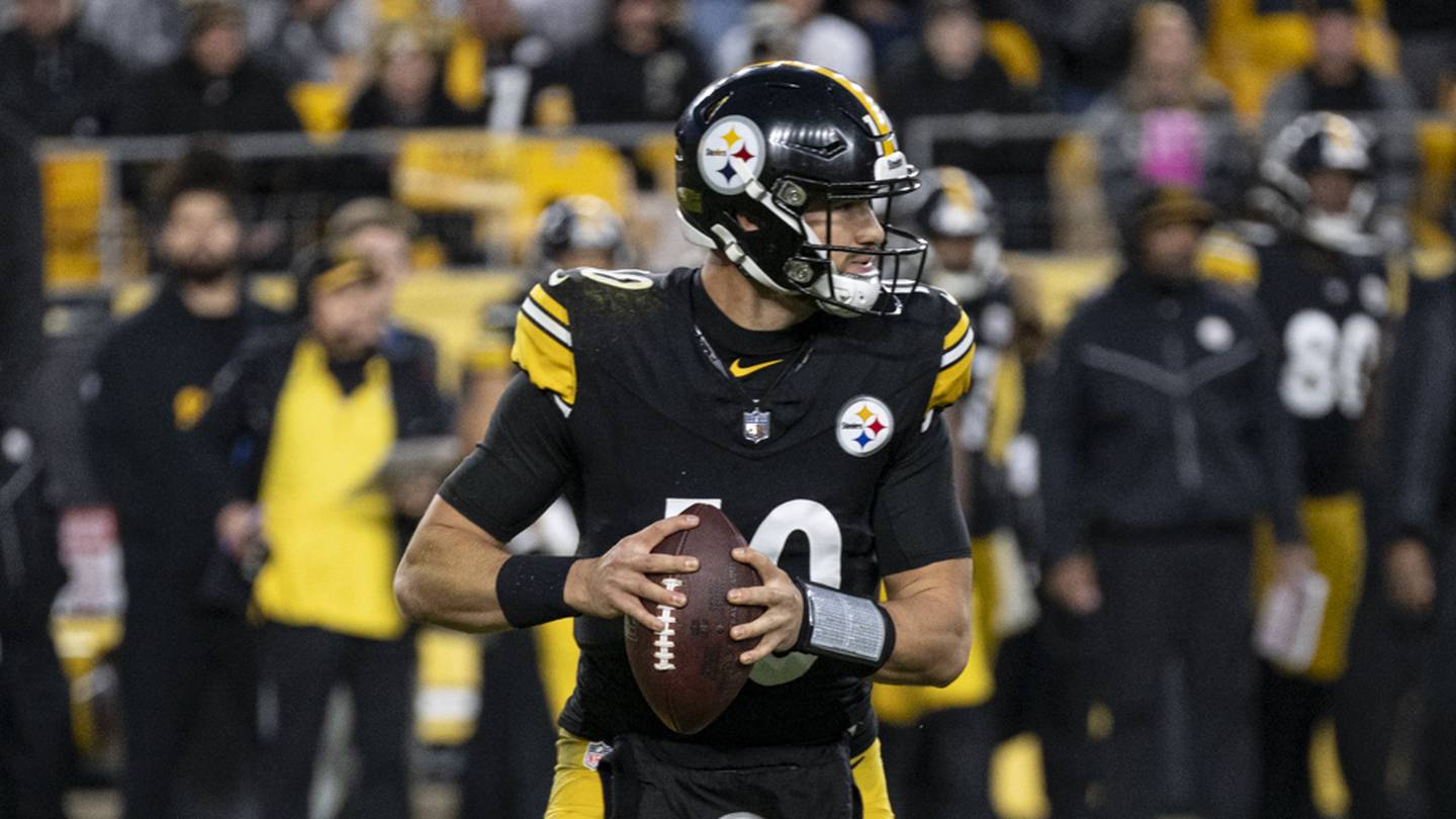 Steelers Shake-Up Fans Buzz Over QB Switch-Up Rumors for 2024 Season---