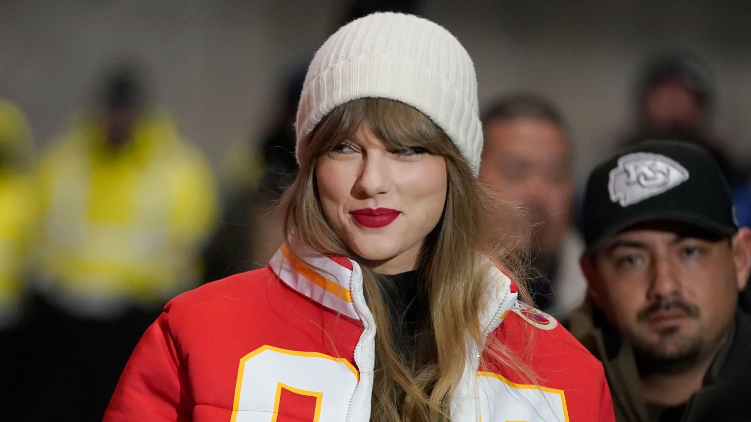 Taylor Swift, NFL Stadiums, and the Tight End She Should Be Dating Inside Robert Kraft's Playful Suggestion