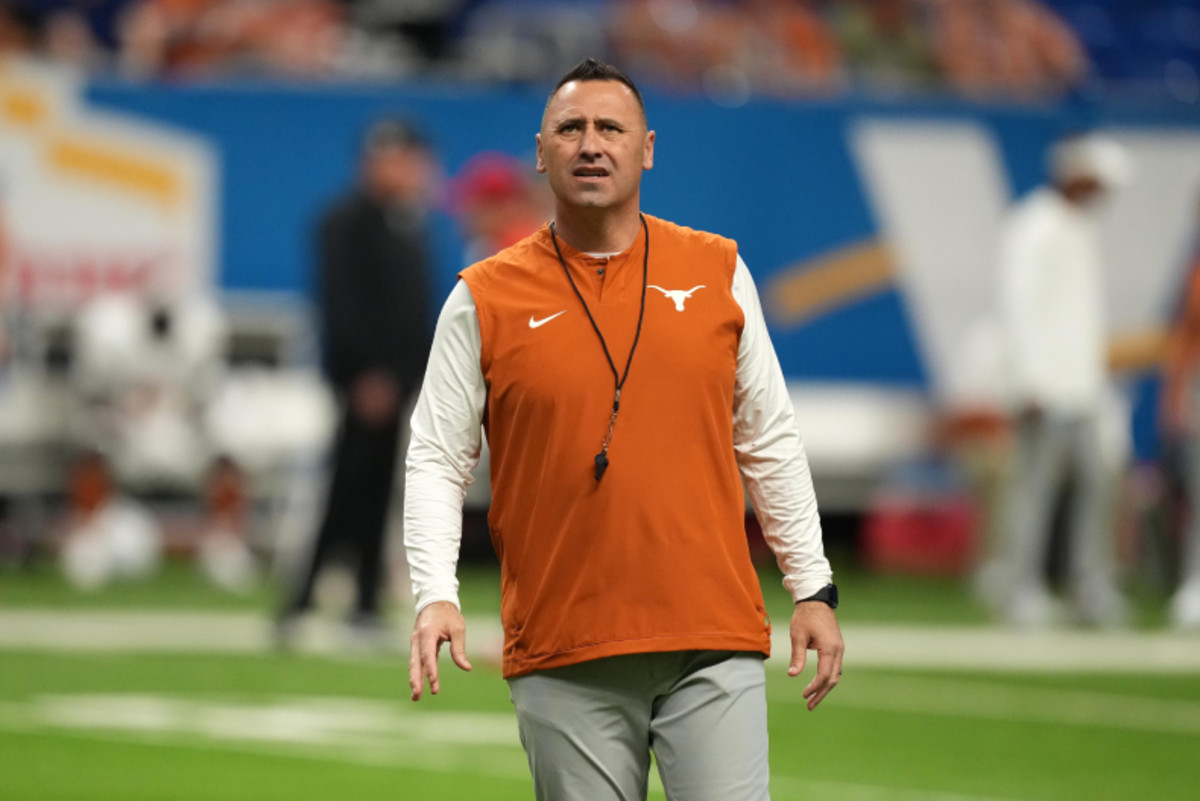 Texas Longhorns' Coach Lands Huge Pay Raise How Steve Sarkisian's Smart Move Sets a New Bar in College Football's Money Game