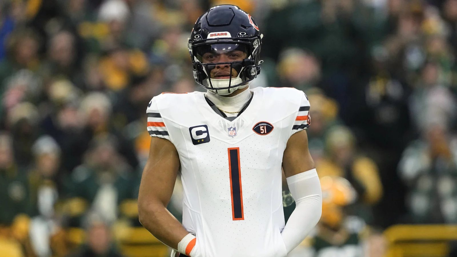 The Chicago Bears' Quarterback Quandary A Crossroads for Justin Fields