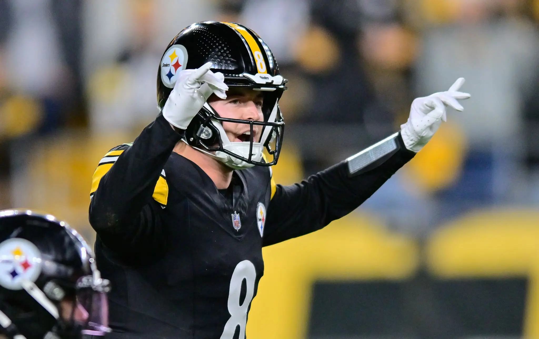 The Pittsburgh Steelers' Quarterback Conundrum: A Tense Offseason Ahead
