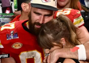 The Unforgettable Super Bowl Moment Taylor Swift and Travis Kelce's Sweet Exchange1