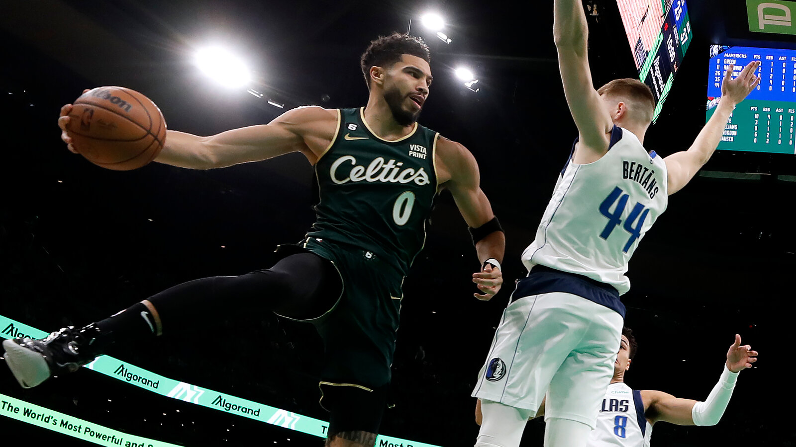 Новости НБА: Раскрыв секрет «Бостон Селтикс», сможет ли Неемиас Квета занять желанное последнее место в составе?