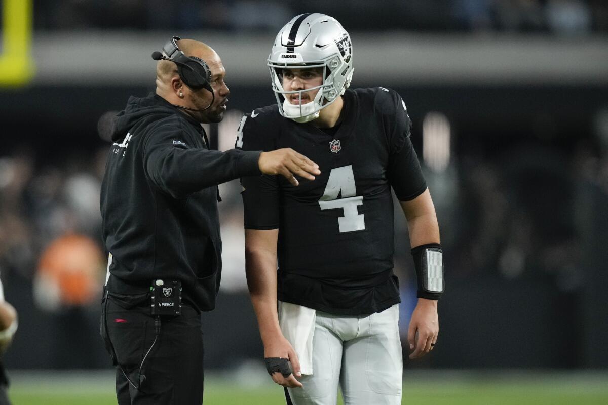 Aiden O'Connell's Fierce Competition for 2024 Starting QB A Closer Look at the Raiders' Strategy