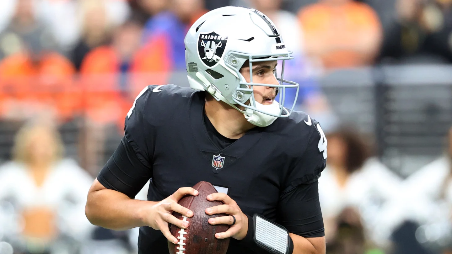 Aiden O'Connell's Fierce Competition for 2024 Starting QB A Closer Look at the Raiders' Strategy.
