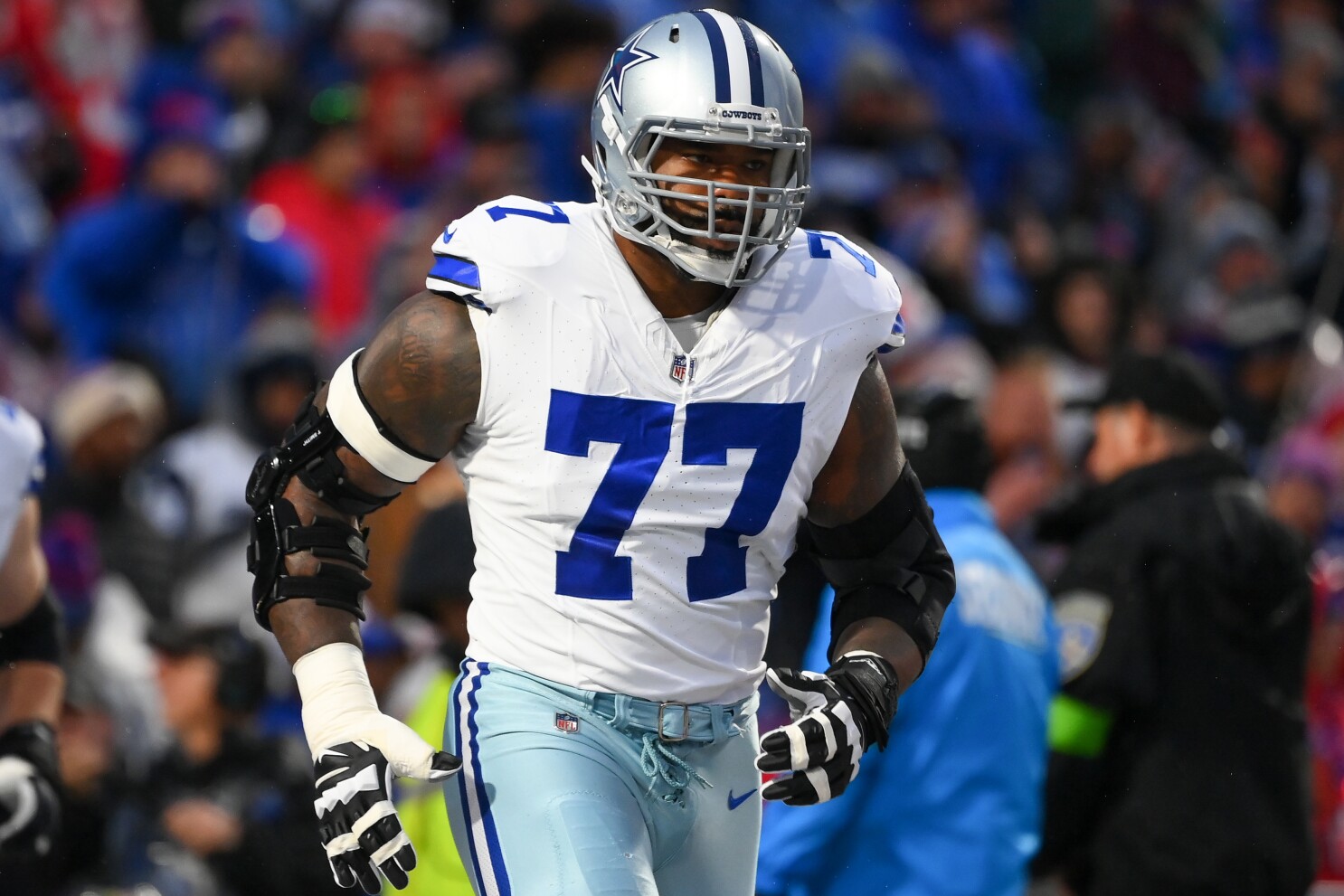 Big Move Ahead? Cowboys' Star Tyron Smith Eyes New Teams in 2024 Shakeup