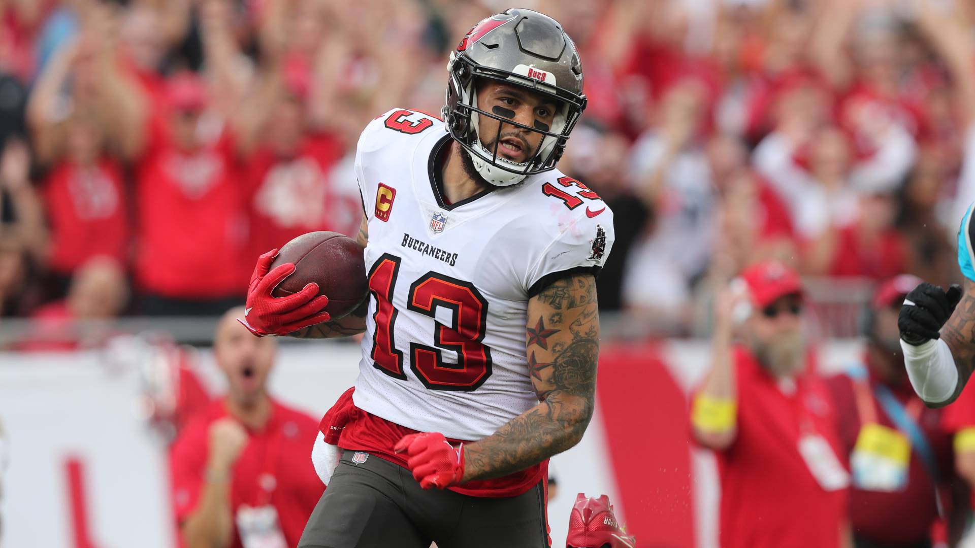 Buccaneers Seal the Deal: Mike Evans' Big Payday Opens Doors for Baker Mayfield's Return