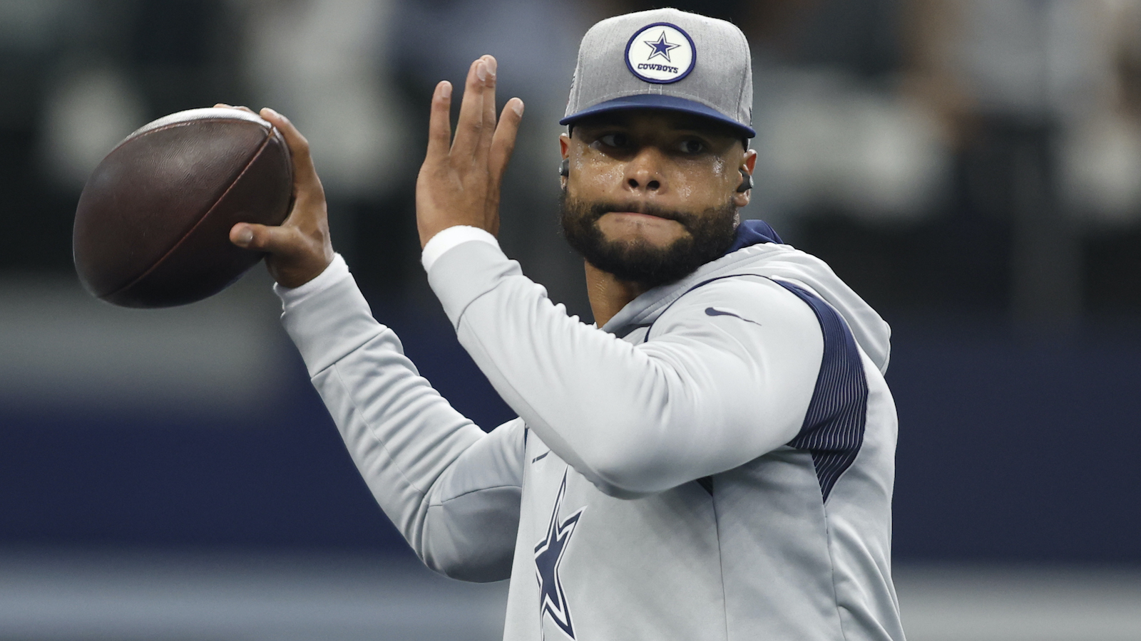 "Dak Prescott and the 2025 NFL Free Agency Frenzy: Teams Ready to Break the Bank"