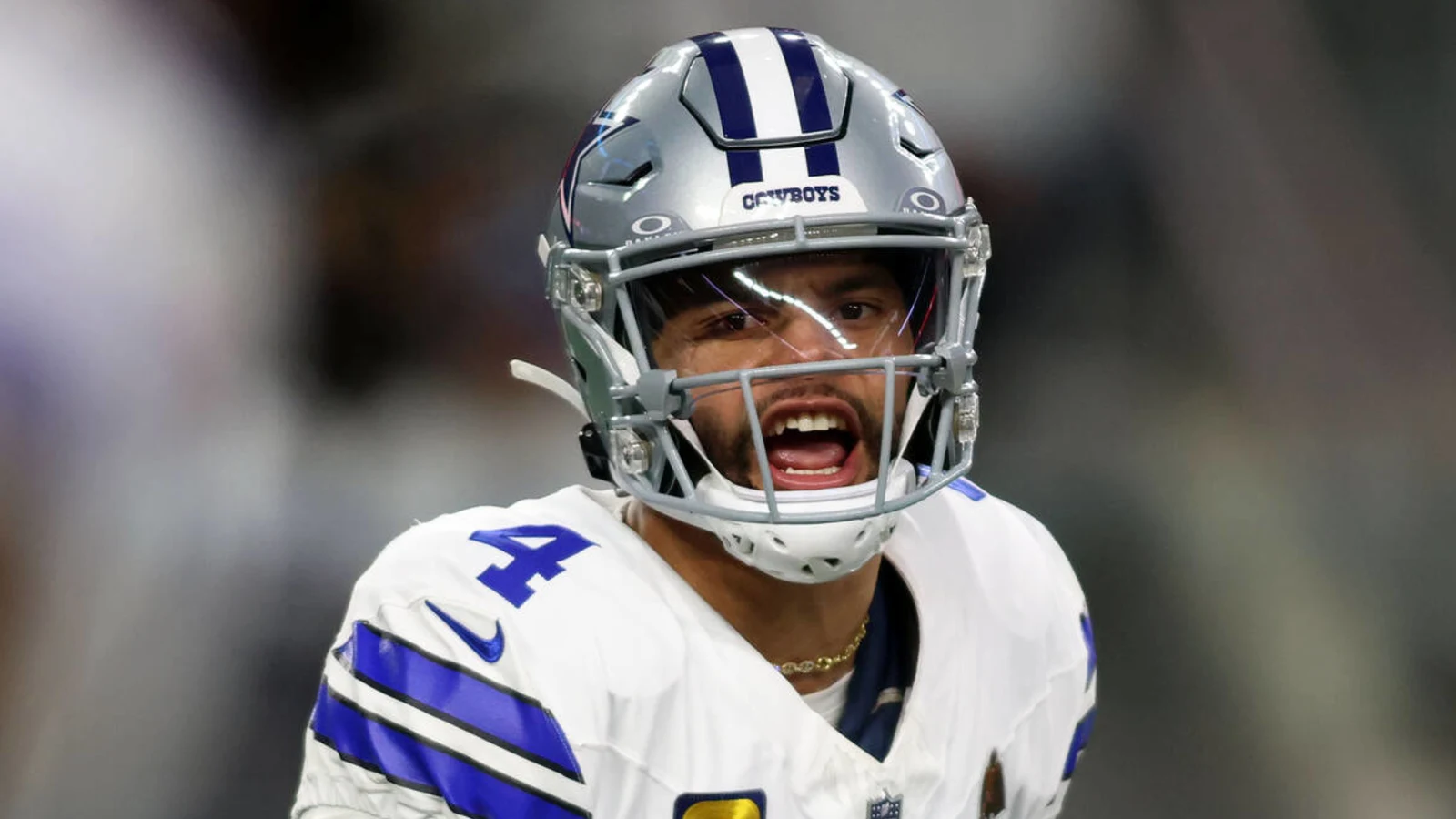  Dak Prescott's Uncertain Future: Navigating the Cowboys' Contract Crossroads