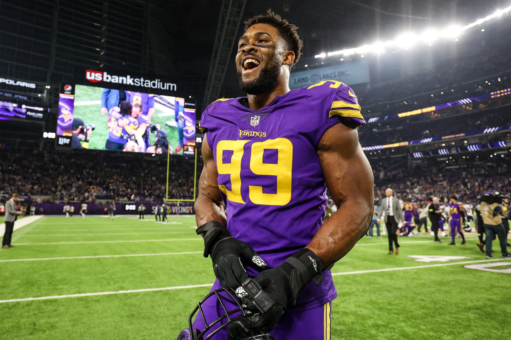 Danielle Hunter's Texas Triumph Unpacking the Houston Texans' Game-Changing Signing