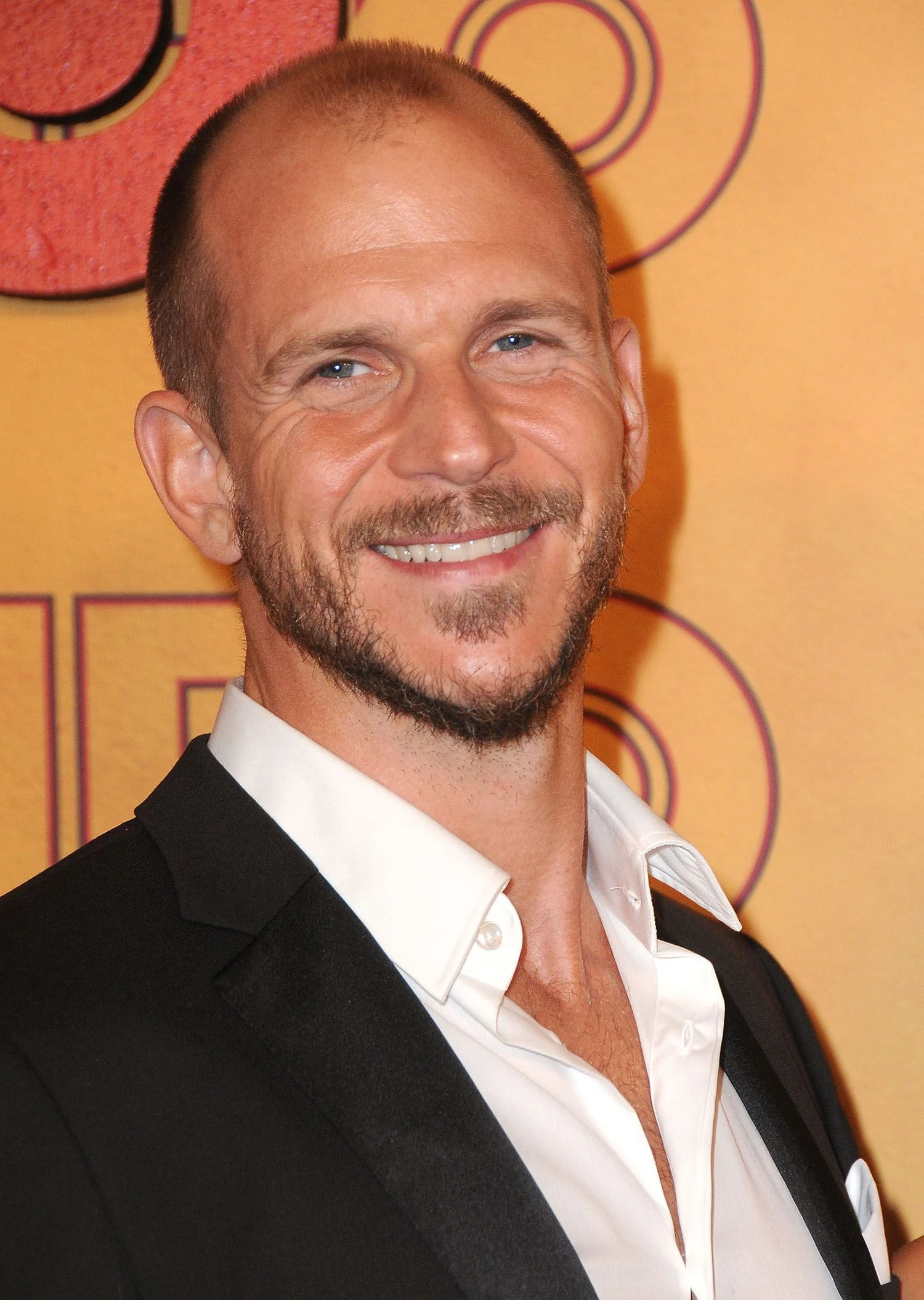 Gustaf Skarsgard