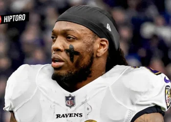 How Derrick Henry's Chat with NFL Legend Ray Lewis Led Him to Sign with the Ravens (1)