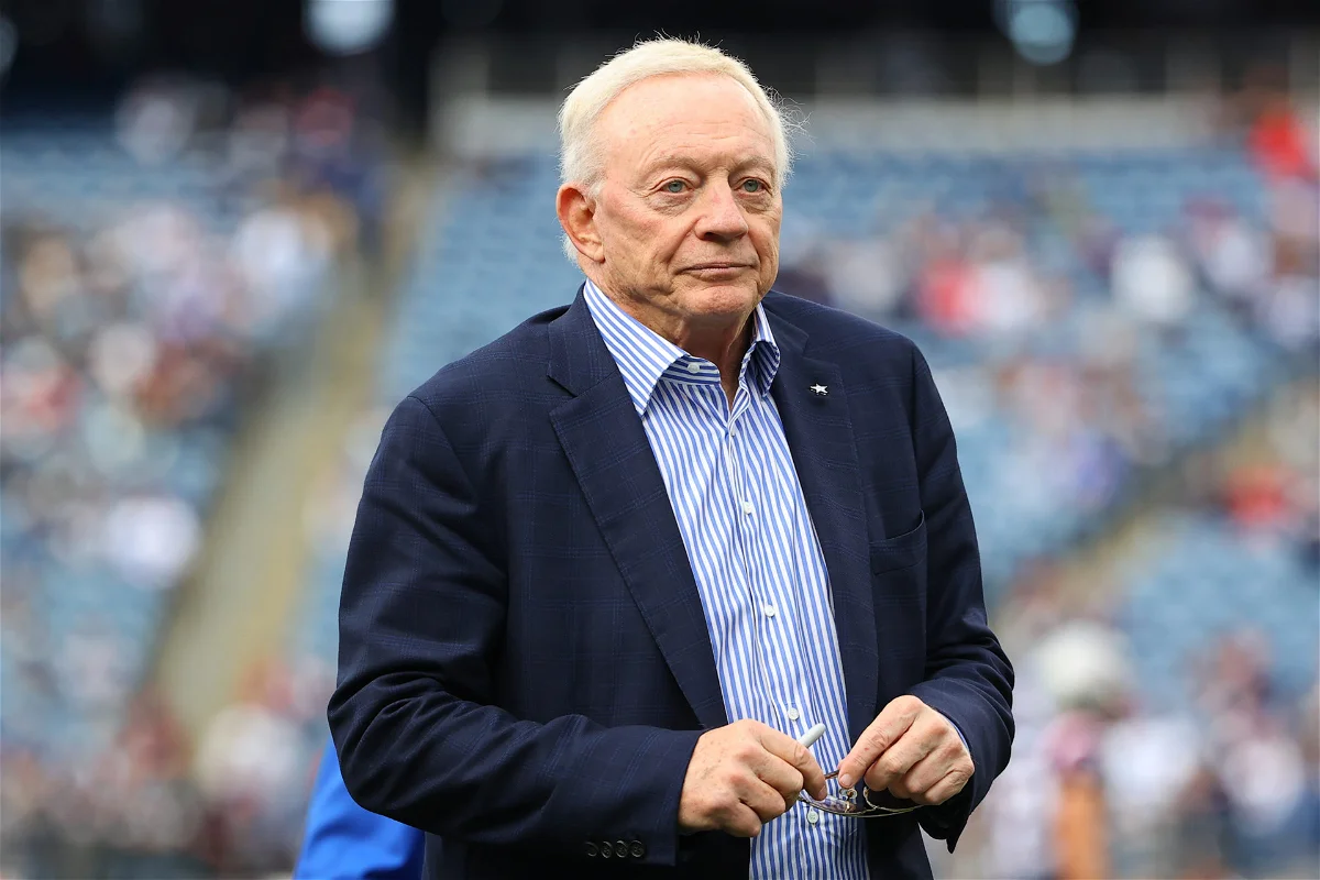 Jerry Jones' Offseason Woes The Dak Prescott Dilemma Deepens