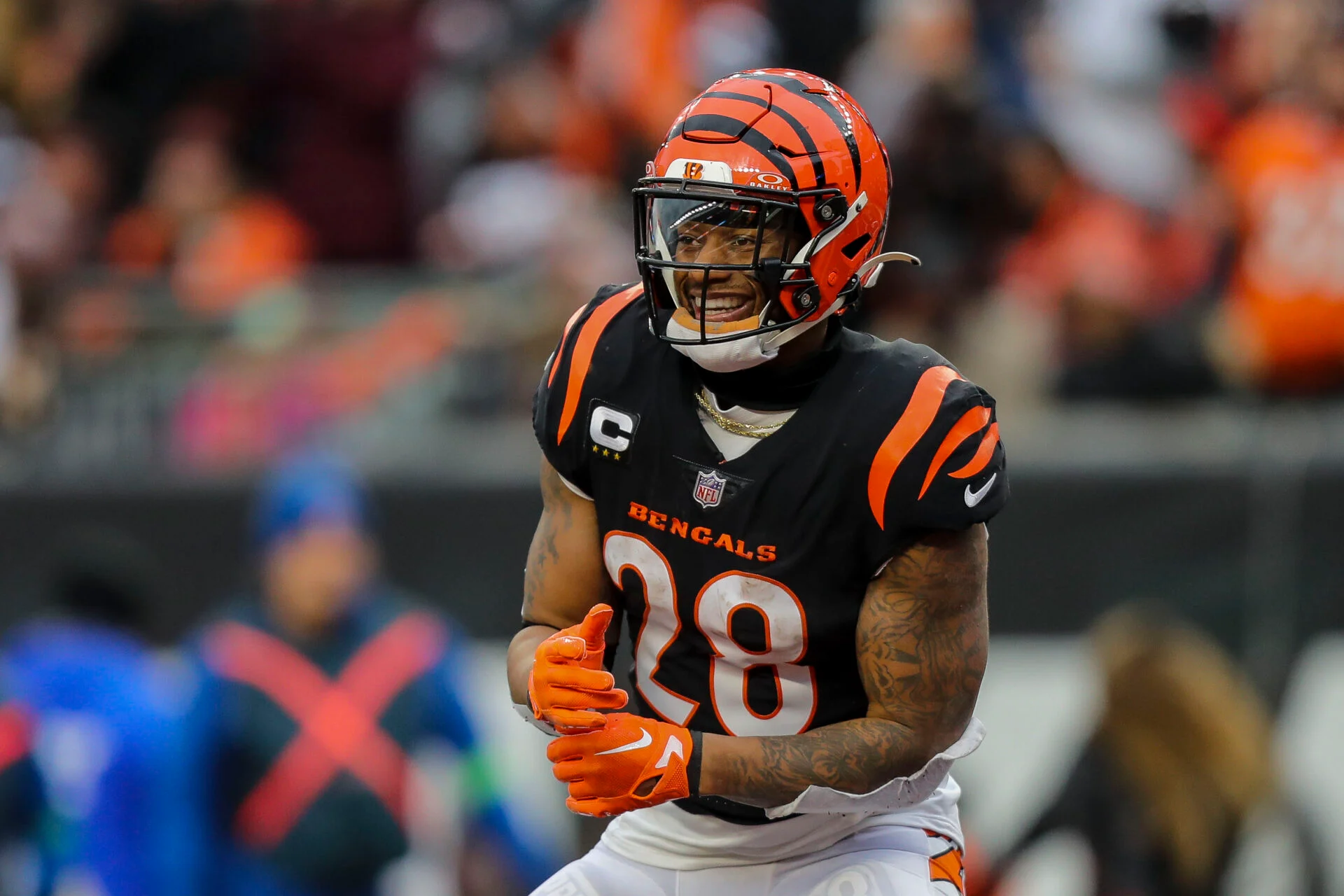 Joe Mixon's New Horizon: The Big Trade from Bengals to Texans